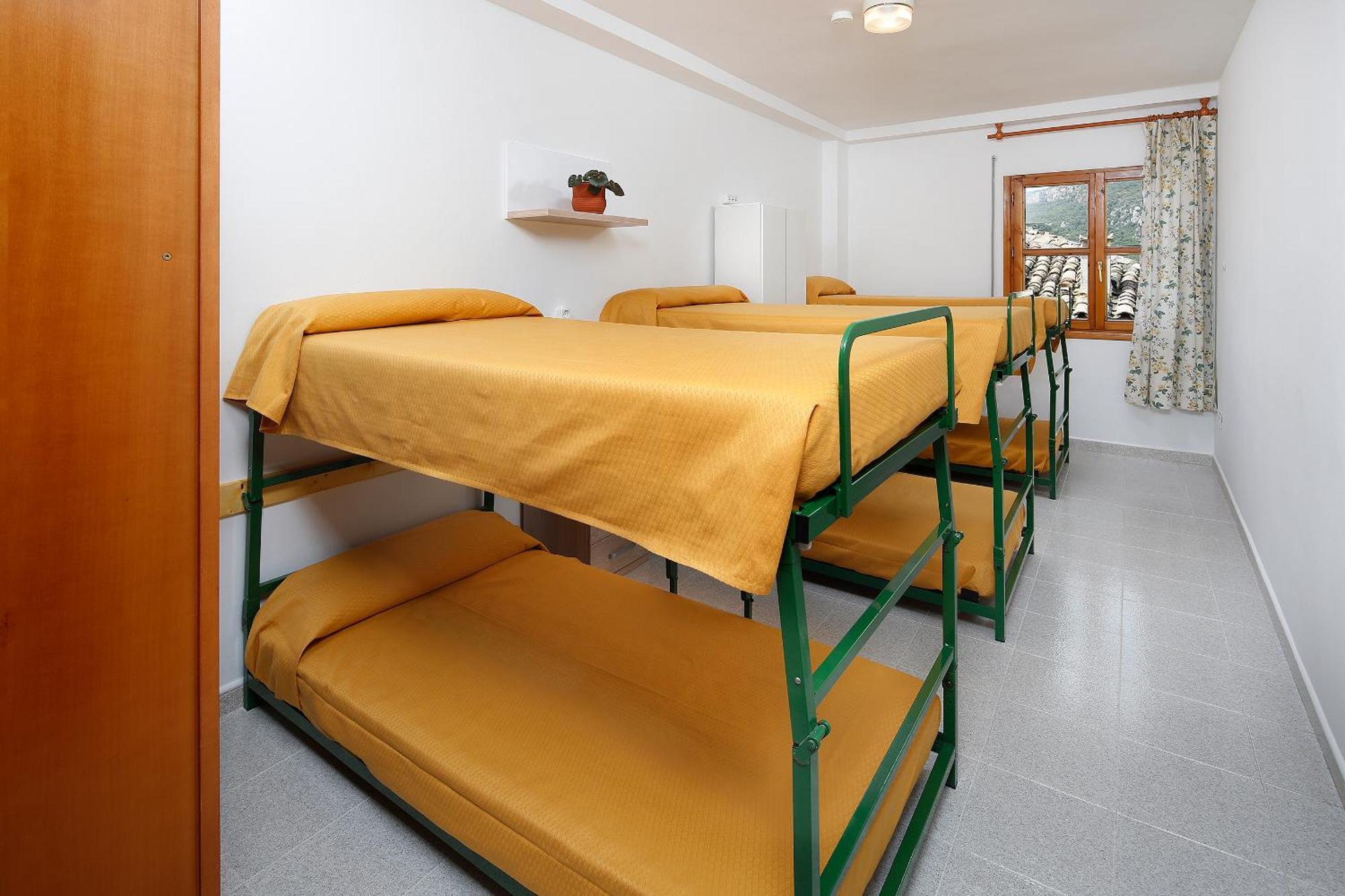 Albergue Sierra De Arbe Naval Екстериор снимка
