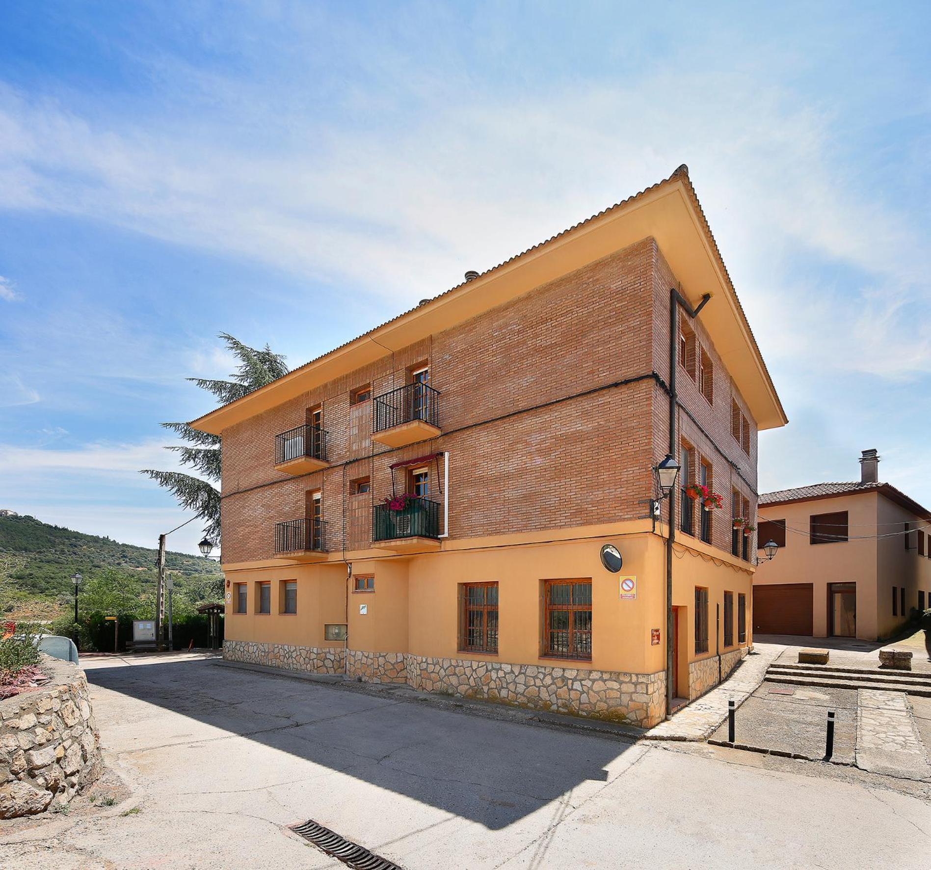 Albergue Sierra De Arbe Naval Екстериор снимка