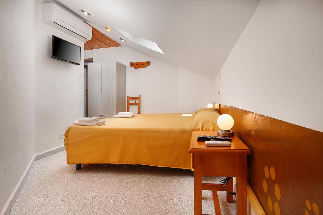 Albergue Sierra De Arbe Naval Стая снимка